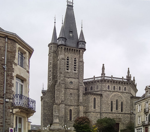 L'église Saint-Pierre de Chateaubourg