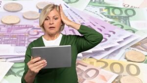 Mauvaise nouvelle pour les retraités : la prime Agirc-Arrco ne sera plus automatique pour certains profils, c’est encore une formalité administrative de plus